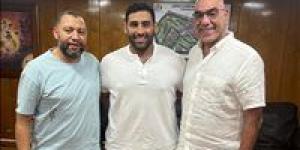 الزمالك
      يضم
      بيجاد
      مروان
      لتدعيم
      صفوف
      فريق
      اليد
      قبل
      الموسم
      الجديد - شبكة جدة الإخبارية