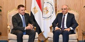 وزير
      الري
      يلتقي
      نائب
      رئيس
      الوزراء
      ووزير
      البيئة
      بجمهورية
      سلوفاكيا - شبكة جدة الإخبارية