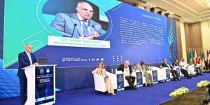 وزير
      الري
      يشارك
      في
      جلسة
      الاحتفال
      بمرور
      50
      عامًا
      على
      «البرنامج
      الهيدرولوجي
      الحكومي
      الدولي» - شبكة جدة الإخبارية