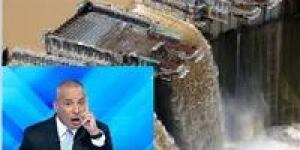 أحمد
      موسى:
      إثيوبيا
      عاملة
      السد
      علشان
      يدايقونا
      ويغرقونا - شبكة جدة الإخبارية