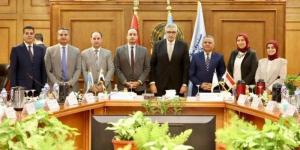منها
      خدمات
      علاجية
      عبر
      الخط
      الساخن..
      جهود
      صندوق
      مكافحة
      الإدمان
      في
      أسبوع
      «فيديو» - شبكة جدة الإخبارية