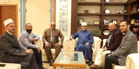مفتي
      الجمهورية
      يبحث
      مع
      نائب
      رئيس
      أكاديمية
      البحث
      العلمي
      والتكنولوجيا
      التعاون
      المشترك - شبكة جدة الإخبارية