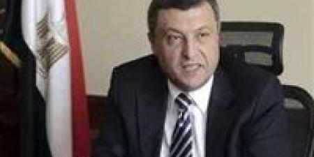 وسام
      فخر..
      أول
      تعليق
      من
      أسامة
      كمال
      على
      تعينه
      عضوًا
      بمجلس
      الشيوخ - شبكة جدة الإخبارية