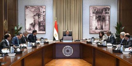 رئيس
      الوزراء
      يتابع
      موقف
      تنفيذ
      وتشغيل
      محطات
      تحلية
      المياه
      في
      شمال
      سيناء - شبكة جدة الإخبارية