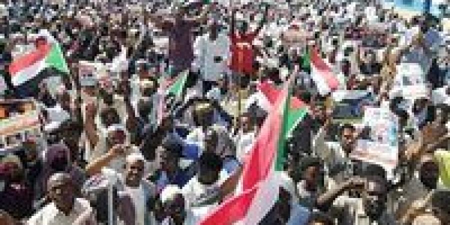في
      الذكرى
      الثانية
      عشرة
      لثورة
      30
      يونيو..
      إرادة
      شعب
      أعادت
      الهوية
      وبنت
      وطنًا
      يليق
      بالمستقبل - شبكة جدة الإخبارية