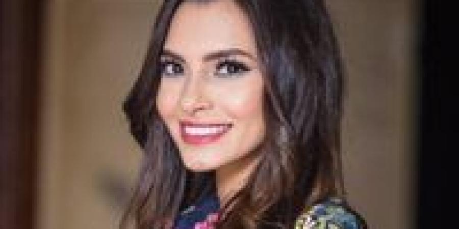 كارمن
      سليمان
      تطرح
      «حب
      إيه
      يا
      حسرة»
      على
      يوتيوب - شبكة جدة الإخبارية