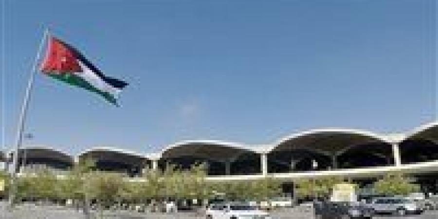 الأمن
      الأردني
      يحبط
      تهريب
      وثائق
      من
      مقر
      تابع
      للإخوان
      في
      العقبة - شبكة جدة الإخبارية