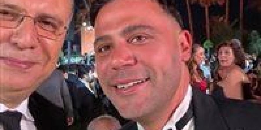 محمد
      إمام
      وهشام
      ماجد
      أبرز
      الحضور..
      حفل
      زفاف
      حفيد
      عادل
      إمام
      يجمع
      كبار
      النجوم - شبكة جدة الإخبارية