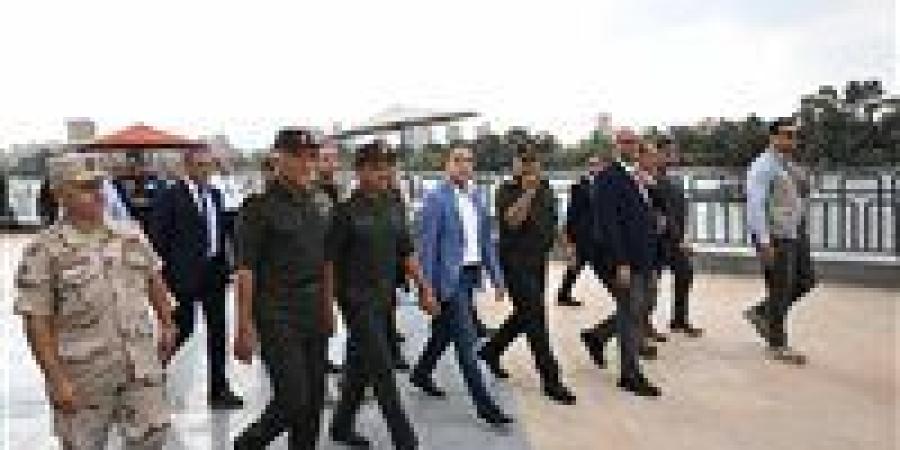 المشروعات
      التنموية
      على
      الطاولة..رئيس
      الوزراء
      يتفقد
      نادي
      وفندق
      بنها
      للقوات
      المسلحة - شبكة جدة الإخبارية