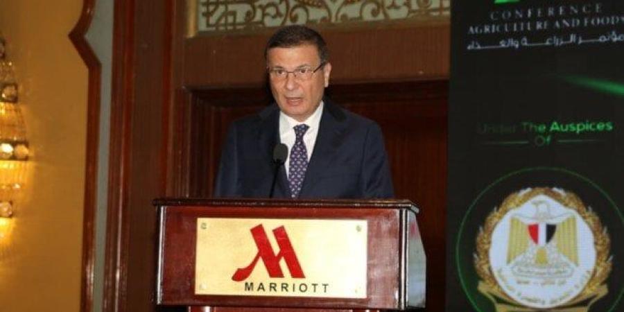 فاروق:
      7.5
      مليون
      طن
      حجم
      صادرات
      مصر
      الزراعية
      منذ
      بداية
      2025 - شبكة جدة الإخبارية
