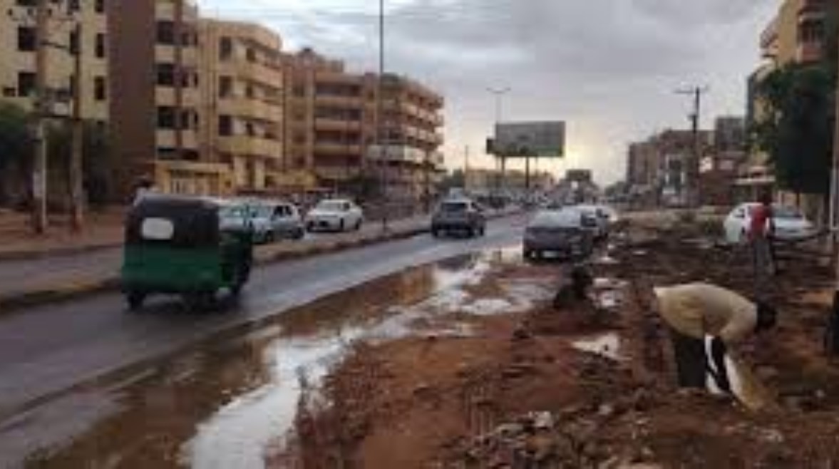 أمطار الخرطوم تفضح الفوضى.. جثامين متحللة في الشوارع