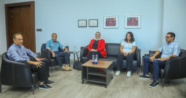 اتحاد الكرة يبحث مع وزارة التعليم المشاركة في بطولة “كاف” للمدارس