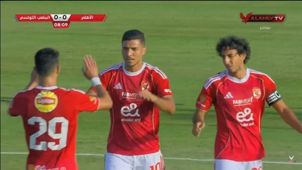 الأهلي يتفوق على الملعب التونسي بثلاثية نظيفة في الشوط الأول