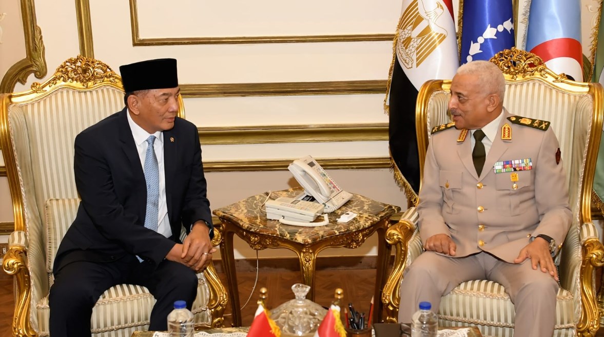 بحثا زيادة التعاون مستقبلا.. الفريق أول عبد المجيد صقر يلتقي وزير الدفاع الإندونيسي