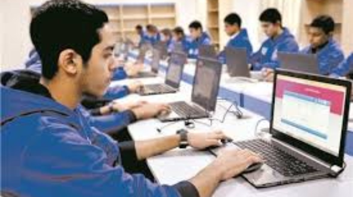 بديلة للثانوية.. مدرسة أبو بكر للتكنولوجيا التطبيقية والغاز 2025