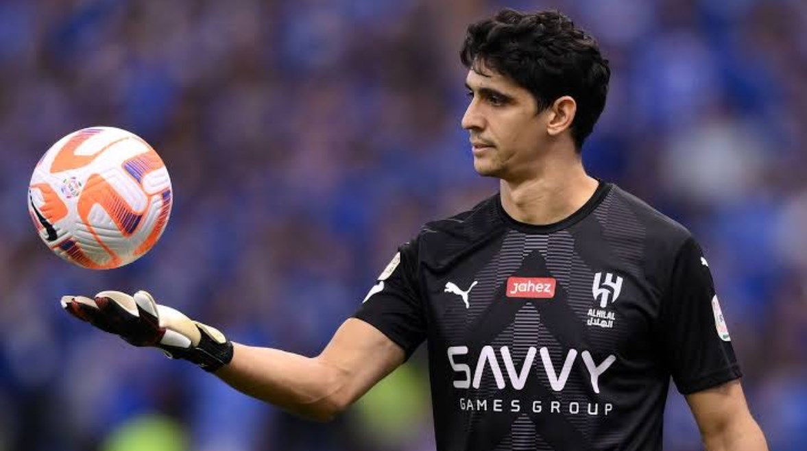 بعد تألقه في مونديال الأندية.. هل يرحل ياسين بونو عن الهلال؟