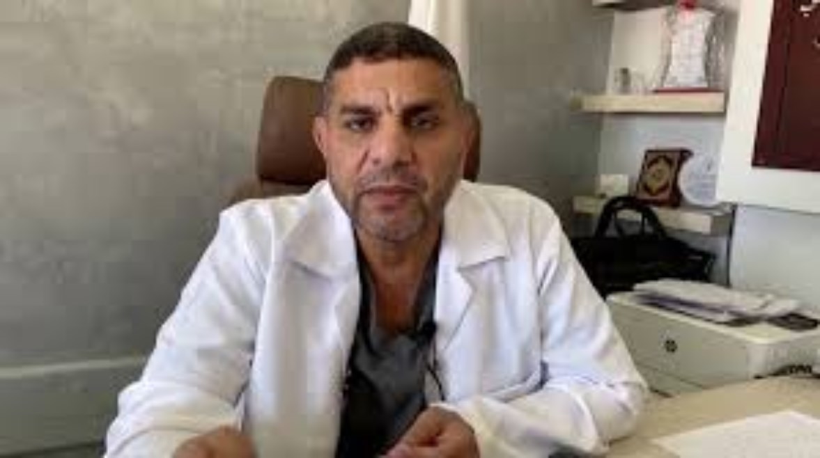 بقوة متخفية.. إسرائيل تعتقل مسؤول ملف المستشفيات الميدانية في غزة