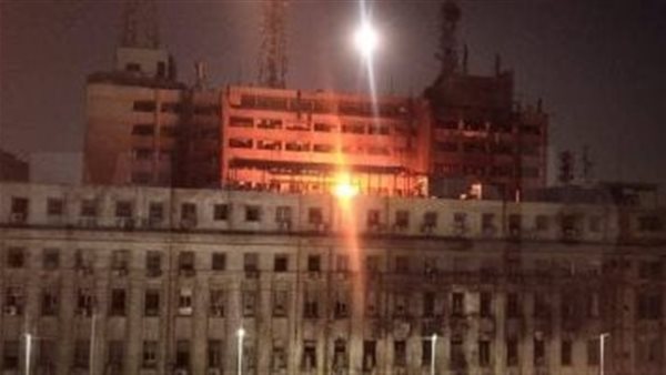 تجدد حريق سنترال رمسيس وإغلاق شارع رمسيس بالكامل لحين السيطرة