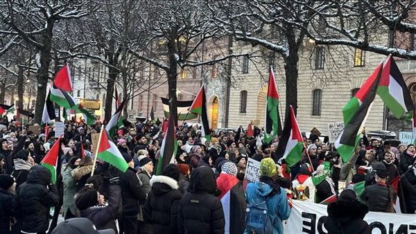 تظاهرة في العاصمة السويدية احتجاجًا على تواصل جرائم الاحتلال الإسرائيلي في غزة