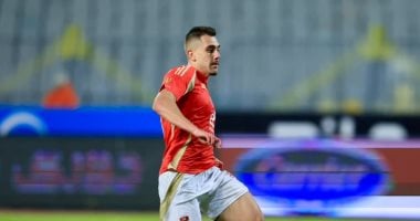 “جراديشار يتنازل عن رقم 10”.. تعرف على أرقام قمصان نجوم الأهلى بالموسم الجديد