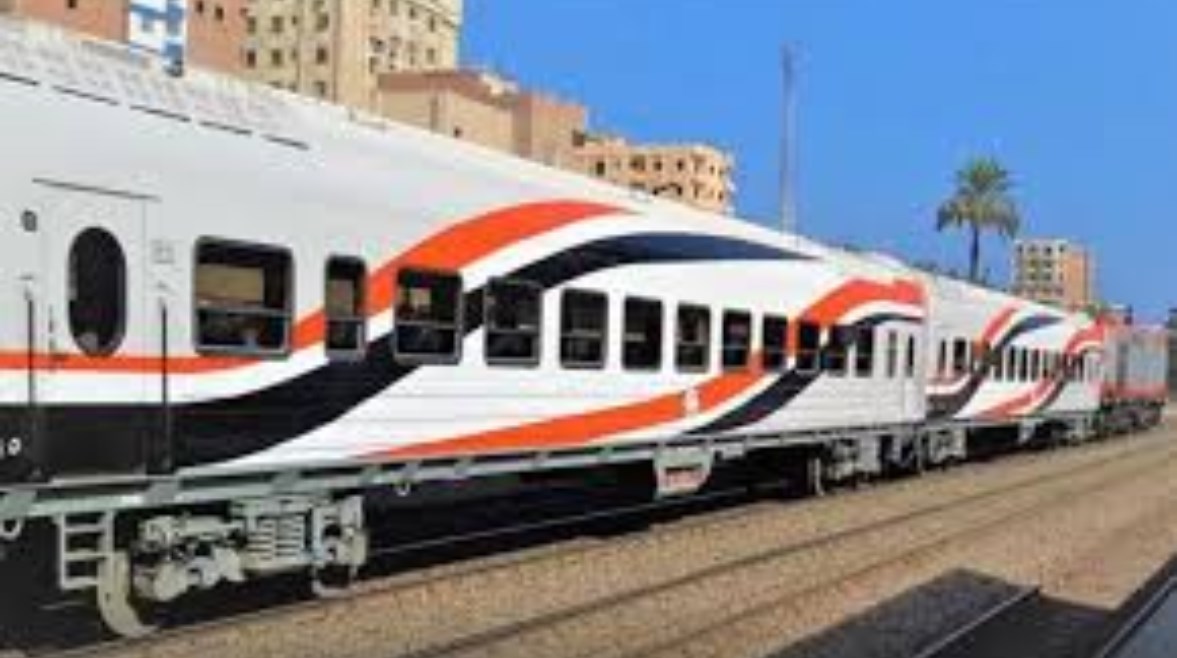 خدمة مميزة ووجبات مجانية.. من يتحمل رسوم “قطار العودة” للسودانيين من مصر؟