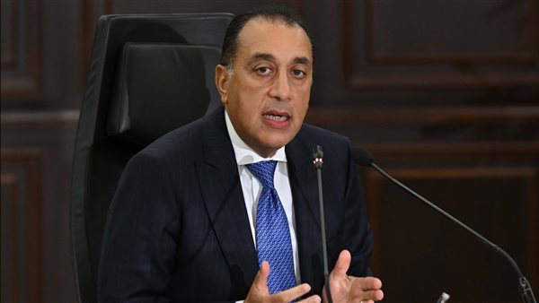 رئيس الوزراء يوجه وزير المالية والبنك المركزي بتقليل الاعتماد على القروض الخارجية