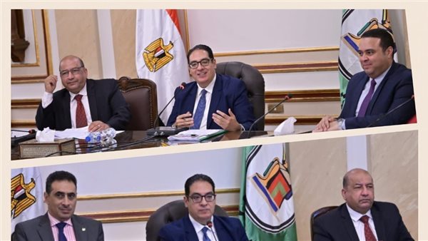 رئيس جامعة القاهرة يعقد اجتماعات نوعية استعداداً لـ”المؤتمر الدولي للذكاء الاصطناعي”