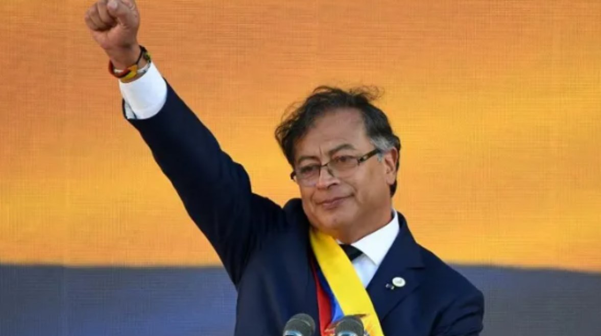 رئيس كولومبيا يأمر باعتراض سفن الفحم المتجهة إلى إسرائيل
