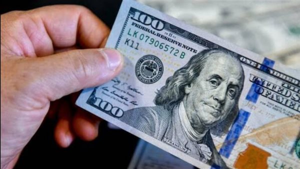 سعر الدولار يعود للثبات.. هل هي بداية لموجة صعود جديدة؟