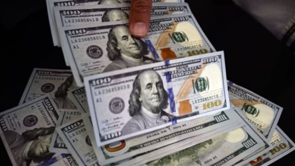 عاجل.. سعر الدولار اليوم مقابل الجنيه المصري.. مفاجآت في بعض البنوك الخاصة