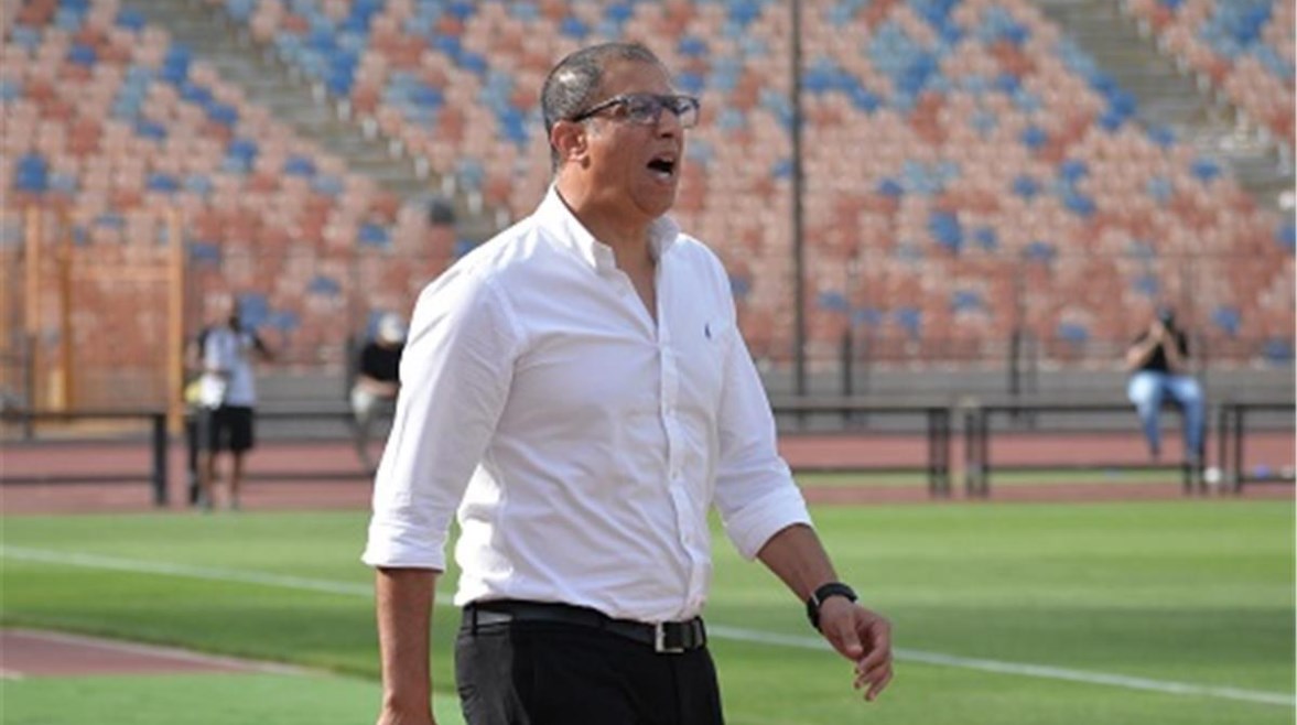 عبدالعاطي يشيد برباعي الأهلي وبيراميدز.. ويوضح رأيه في رحيل أبو علي