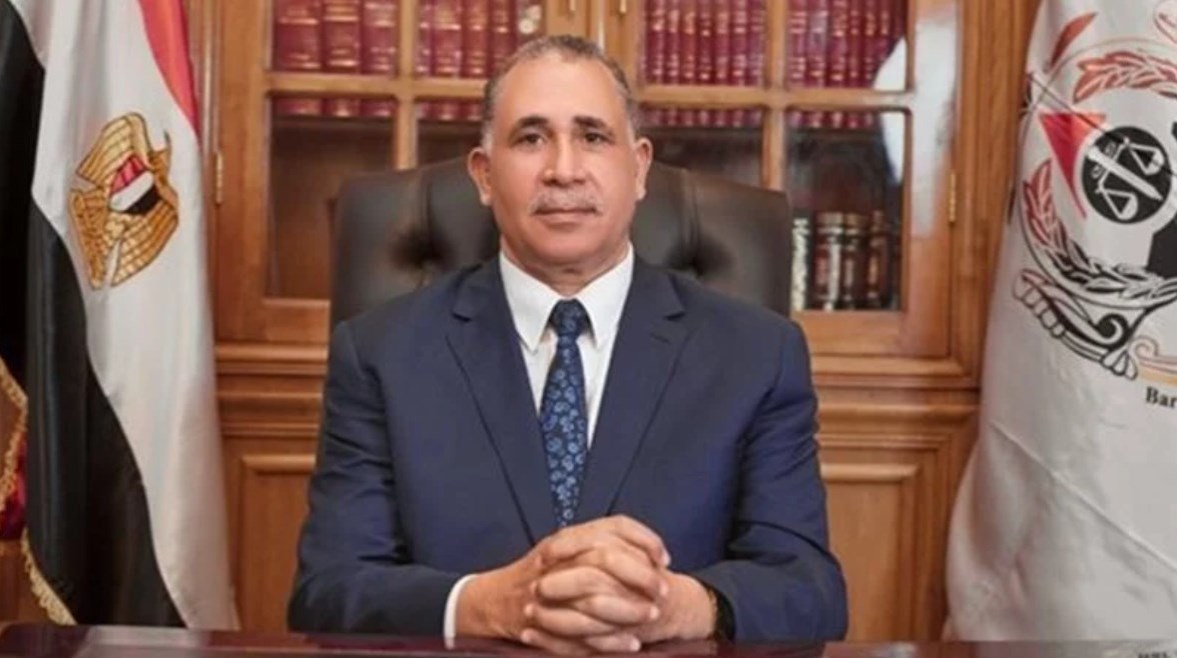 قرار عاجل من نقيب محامين المنوفية بشأن واقعة “عض الأذن”
