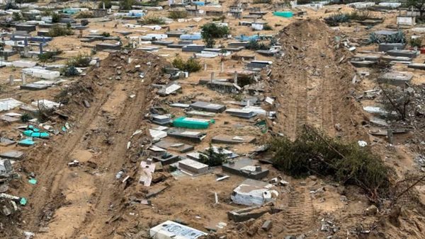 قوات الاحتلال الإسرائيلي تسرق جثامين شهداء من المقبرة التركية في غزة