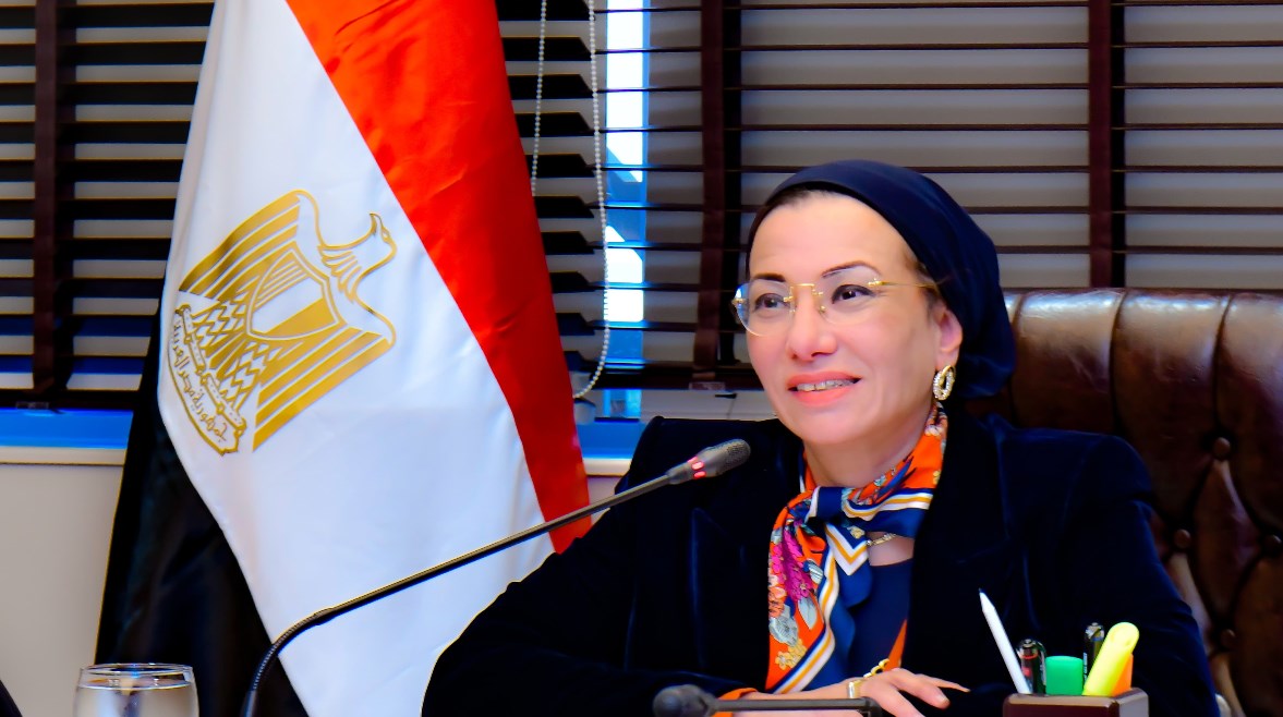 لماذا استقالت وزيرة البيئة ياسمين فؤاد من منصبها؟