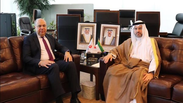 مصر والكويت تبحثان توسيع الشراكة في صناعة النقل الجوي