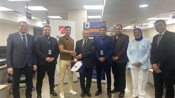 مصلحة الضرائب توزع أجهزة نقاط البيع (POS) مجانًا للمنضمين للنظام المبسط في الإسكندرية
