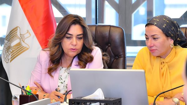 منال عوض تجتمع بالرئيس التنفيذي لجهاز تنظيم وإدارة المخلفات لاستعراض أبرز المشروعات