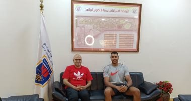 نادى 6 أكتوبر يكرم عبد الرحمن فيصل نجم كرة اليد بعد انضمامه إلى باريس سان جيرمان