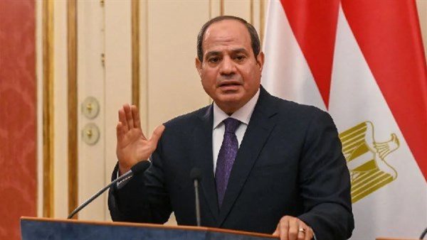 نقيب الغزل والنسيج: الرئيس السيسى قاد ثورة تطوير حقيقية للصناعة