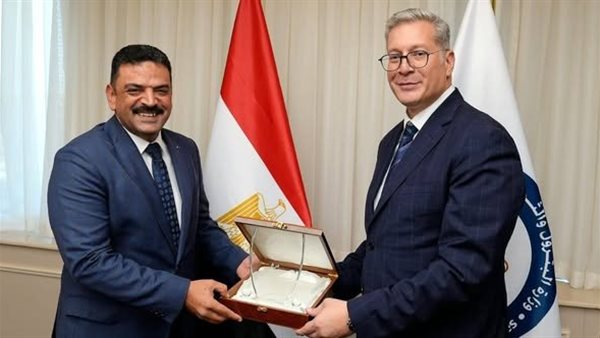 وزير البترول يبحث مع رئيس هيئة الثروة المعدنية خطط التحول الاقتصادي وتحديث قطاع التعدين
