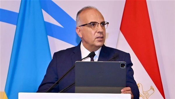 وزير الرى: انطلاق المرحلة السادسة من مشروع مقاومة الحشائش المائية بأوغندا
