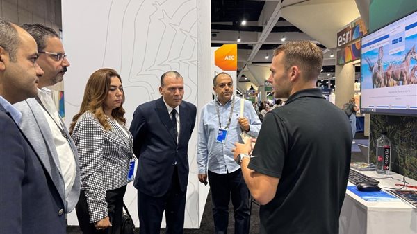 وزيرة التنمية المحلية: نعمل على تطوير تطبيق إلكتروني متكامل  بالتعاون مع “Esri”