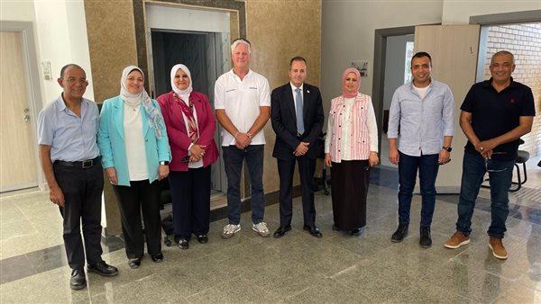 وفد من شركة “أوتوبوك” الألمانية يزور مصر لتفقد مواقع مراكز التجميع والمواءمة